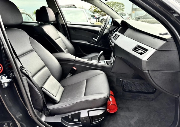 BMW Seria 5 cena 26900 przebieg: 229000, rok produkcji 2007 z Wyrzysk małe 742